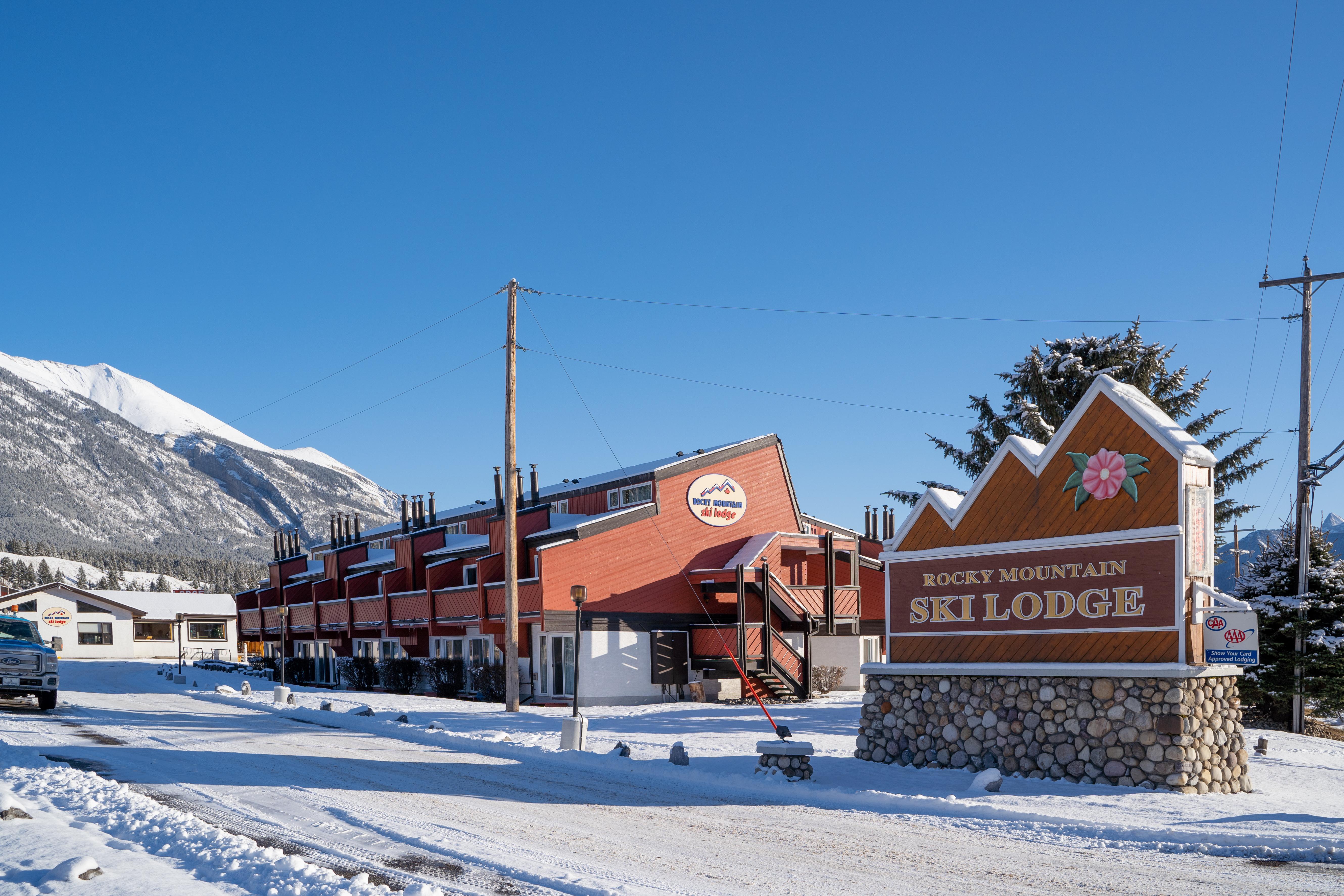 坎莫尔 落矶山滑雪旅舍酒店 外观 照片